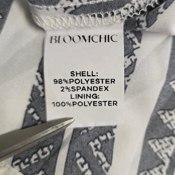 BLOOMCHIC SZ 12 L  Black White Tribal Print Dolman Sleeve Dress NWT B98 - Picture 11 of 11